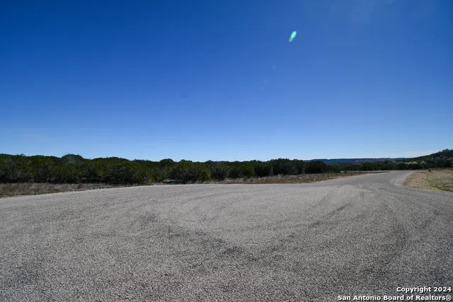 699 Cool Creek Rd Camp Verde, TX 78010