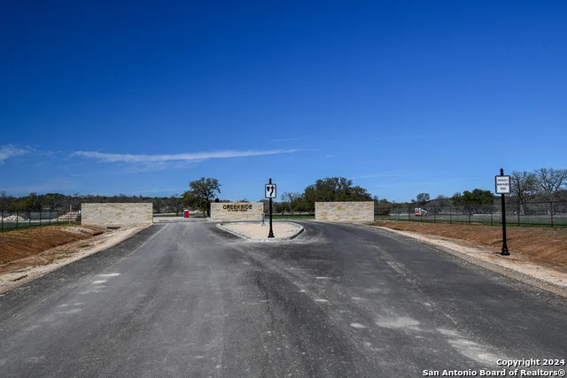665 Cool Creek Rd Camp Verde, TX 78010