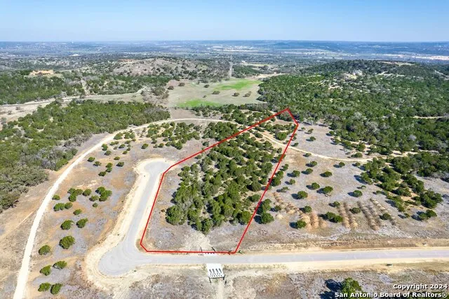 665 Cool Creek Rd Camp Verde, TX 78010
