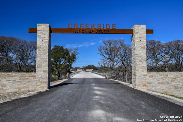 665 Cool Creek Rd Camp Verde, TX 78010