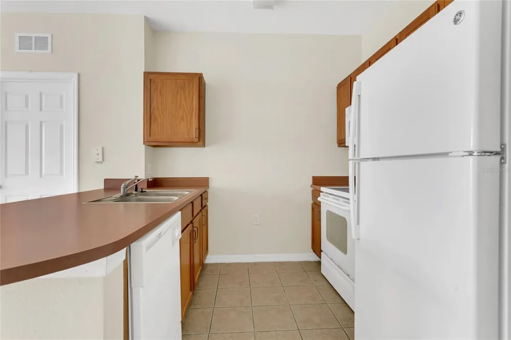 8213 CLAIRE ANN DRIVE #108 Orlando, FL 32825