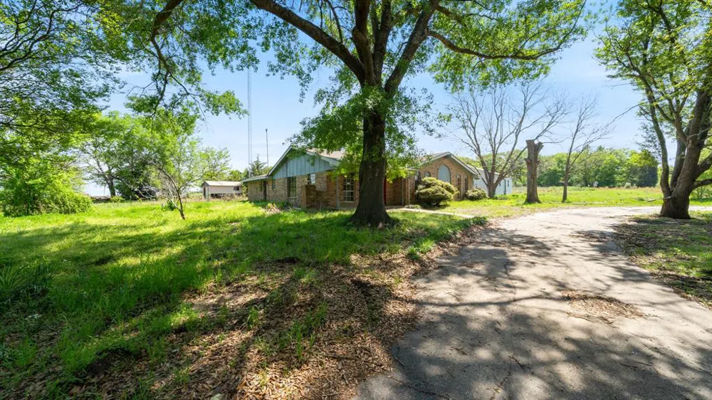 530 County Road 1123 Fruitvale, TX 75127