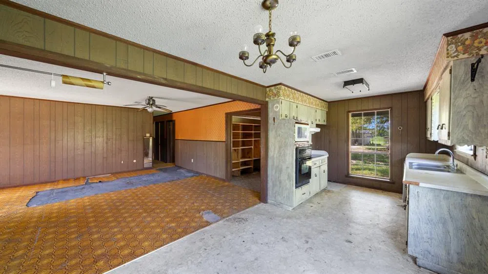 530 County Road 1123 Fruitvale, TX 75127