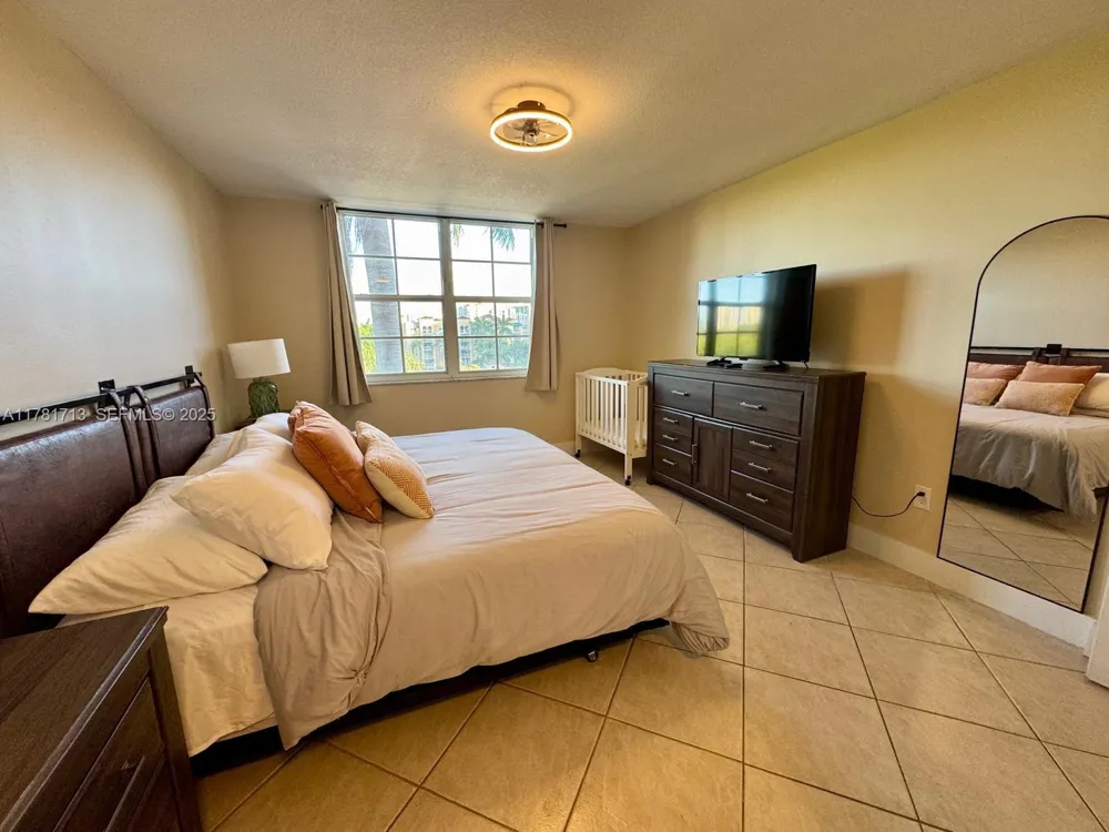 19501 E Country Club Dr #9503 Aventura, FL 33180