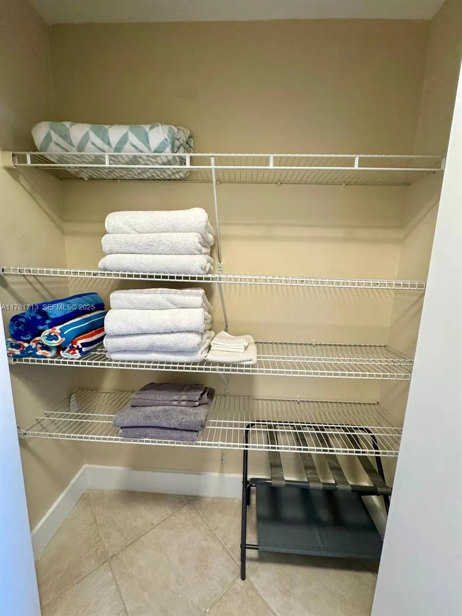 19501 E Country Club Dr #9503 Aventura, FL 33180