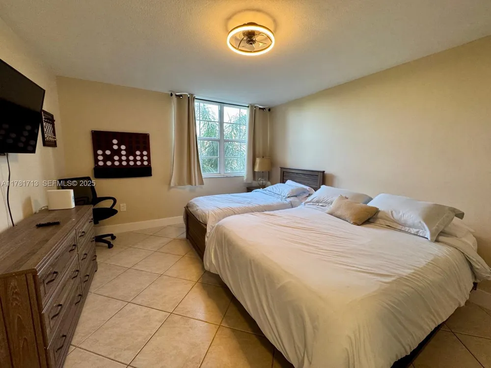 19501 E Country Club Dr #9503 Aventura, FL 33180