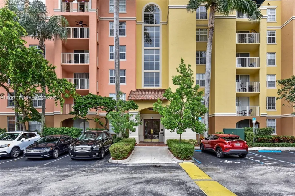 19501 E Country Club Dr #9503 Aventura, FL 33180