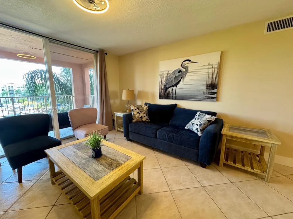19501 E Country Club Dr #9503 Aventura, FL 33180