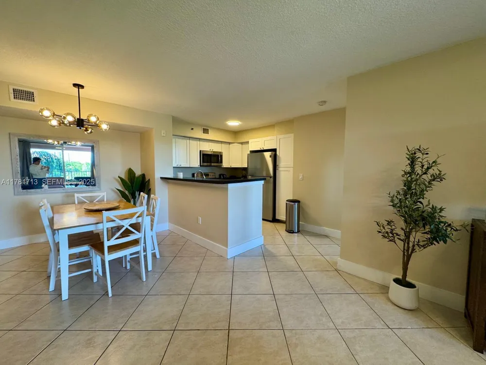 19501 E Country Club Dr #9503 Aventura, FL 33180