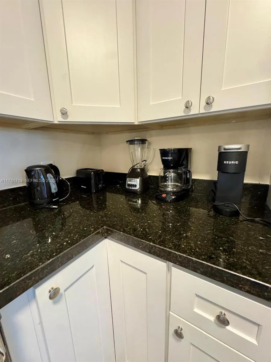19501 E Country Club Dr #9503 Aventura, FL 33180