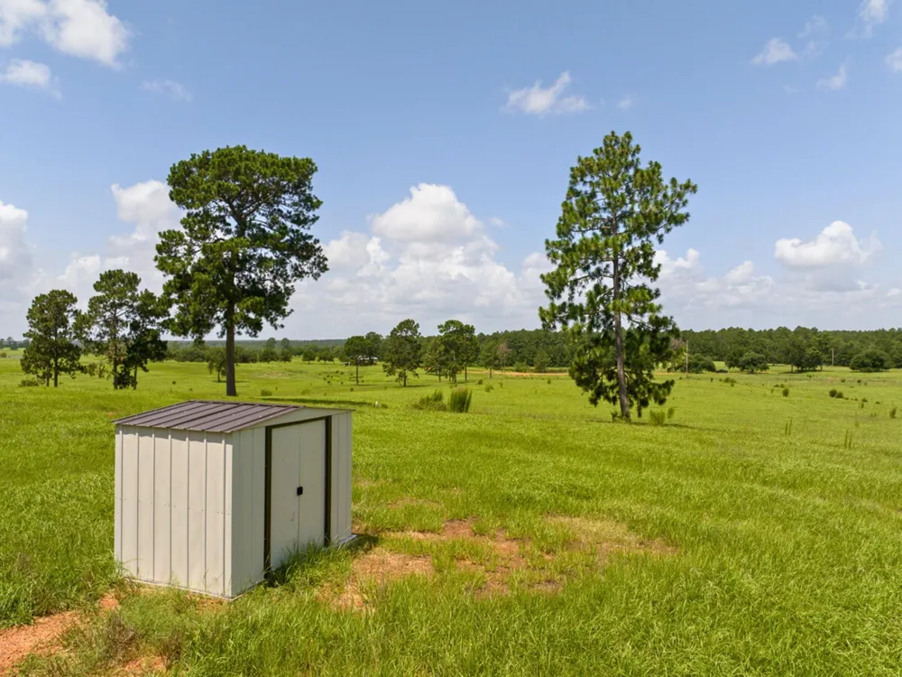Lakeland Road Hillister, TX 75979