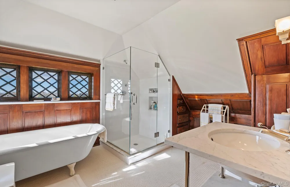 322 Rose Hill Road Water Mill, NY 11976