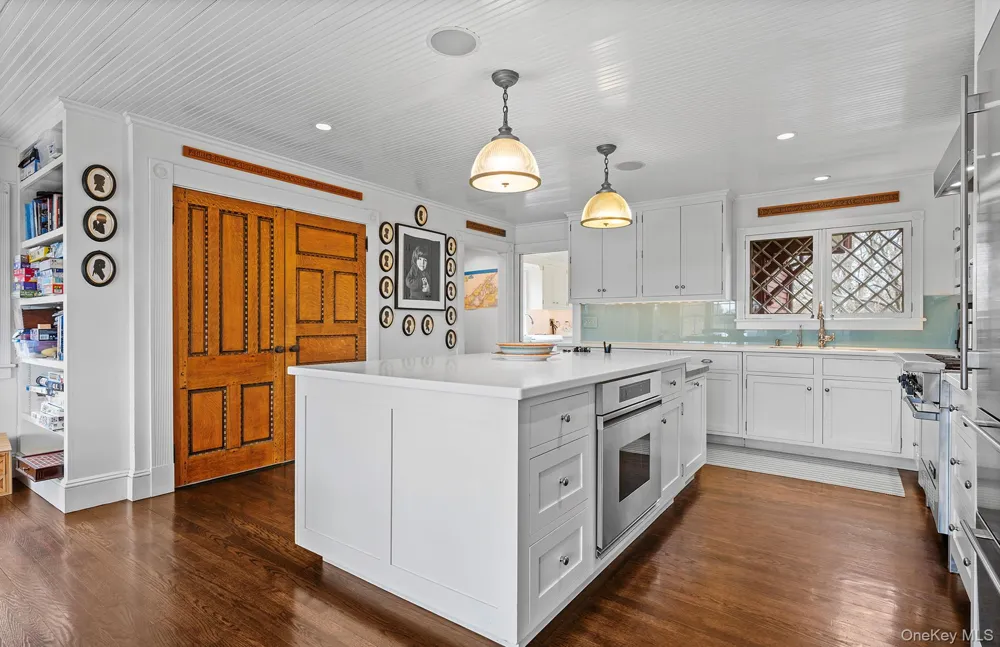 322 Rose Hill Road Water Mill, NY 11976