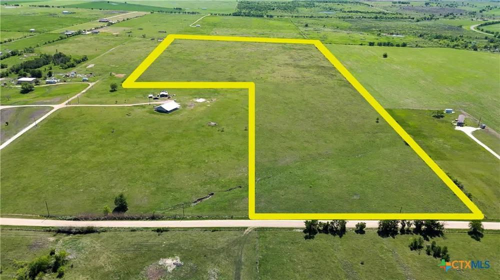 2 CR 114 Rogers, TX 76569