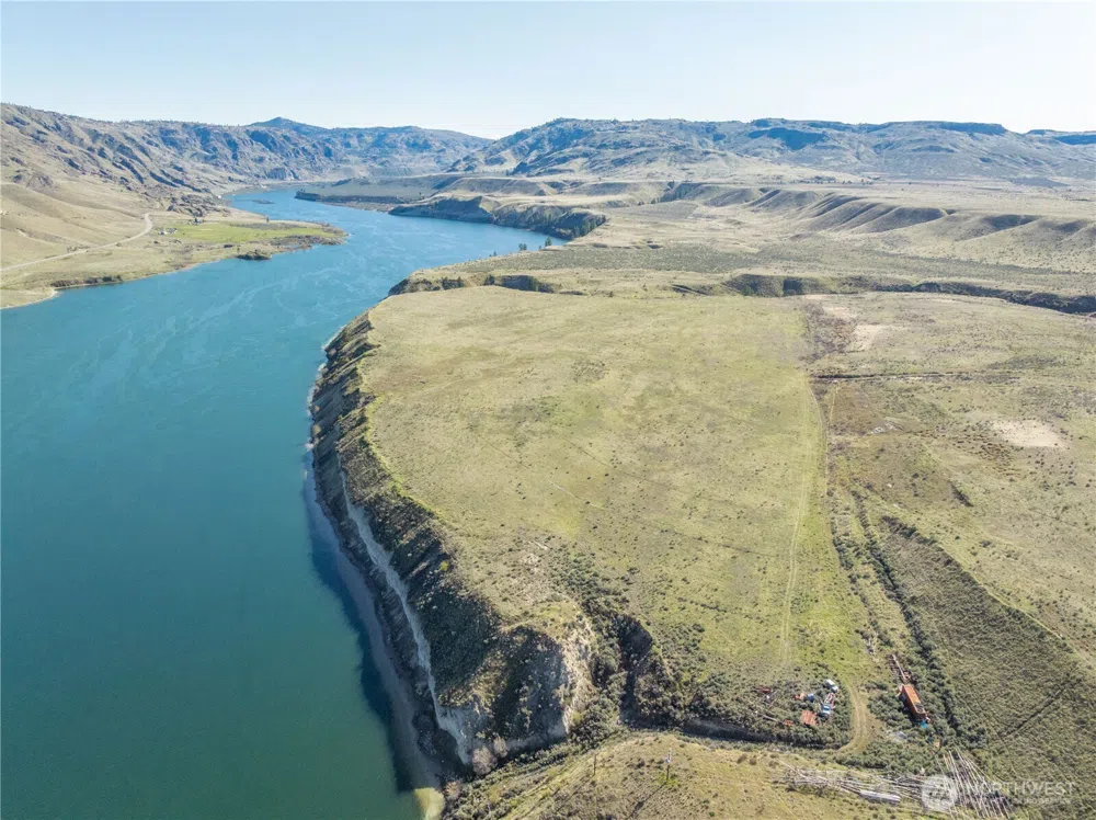 1163 Strahl Canyon Road Grand Coulee, WA 99133