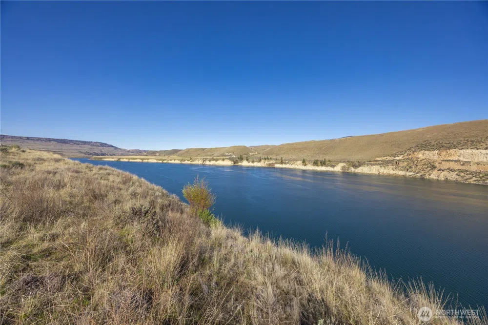 1163 Strahl Canyon Road Grand Coulee, WA 99133