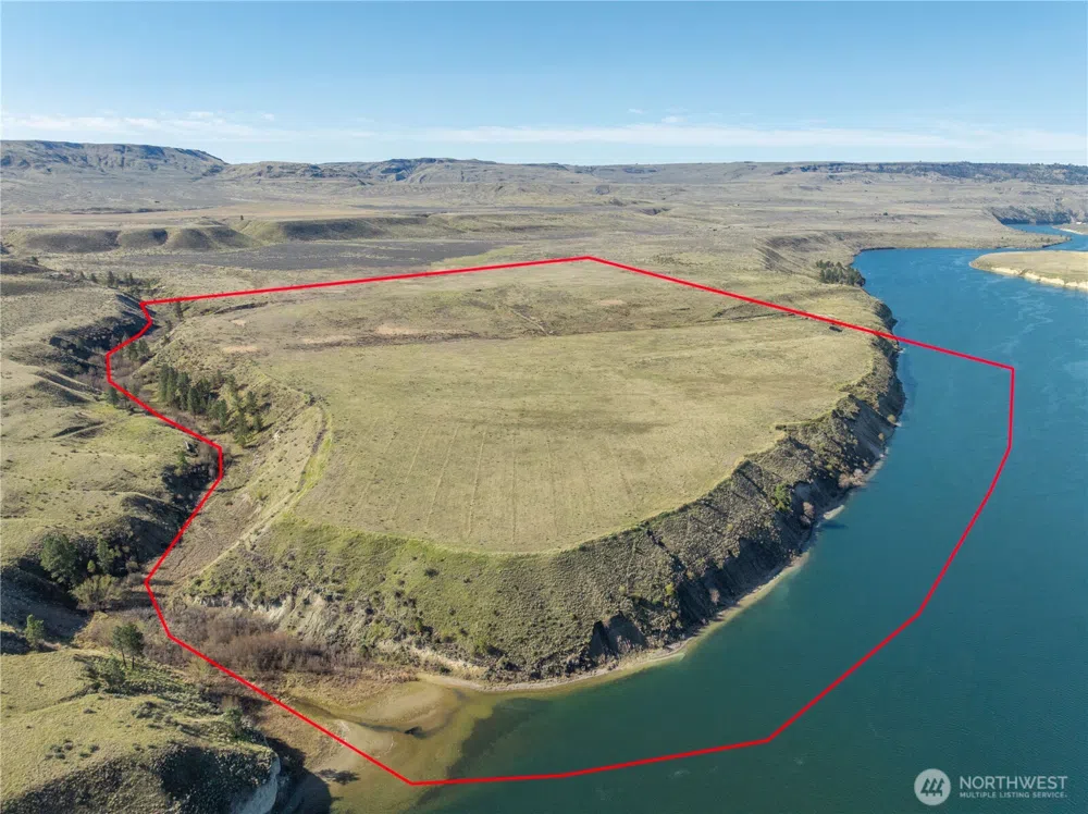 1163 Strahl Canyon Road Grand Coulee, WA 99133