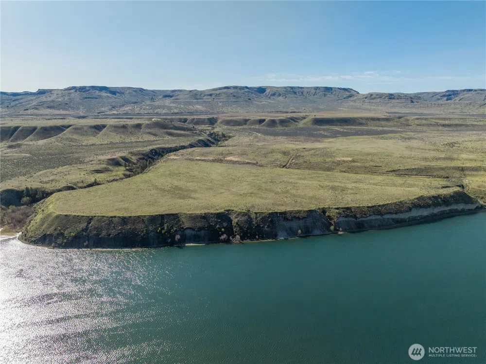 1163 Strahl Canyon Road Grand Coulee, WA 99133
