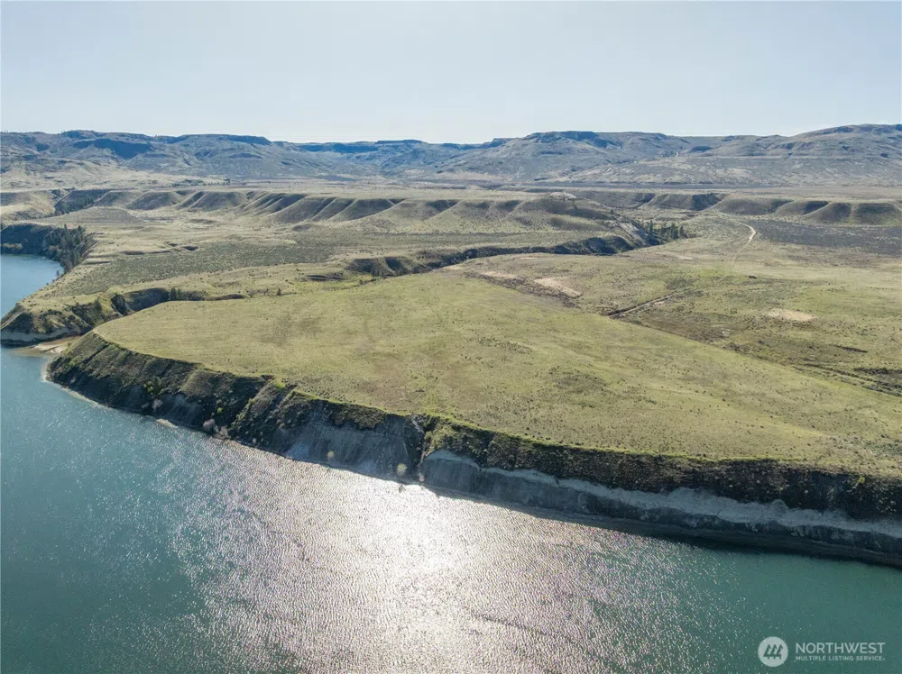 1163 Strahl Canyon Road Grand Coulee, WA 99133