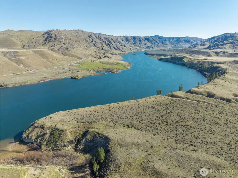 1163 Strahl Canyon Road Grand Coulee, WA 99133