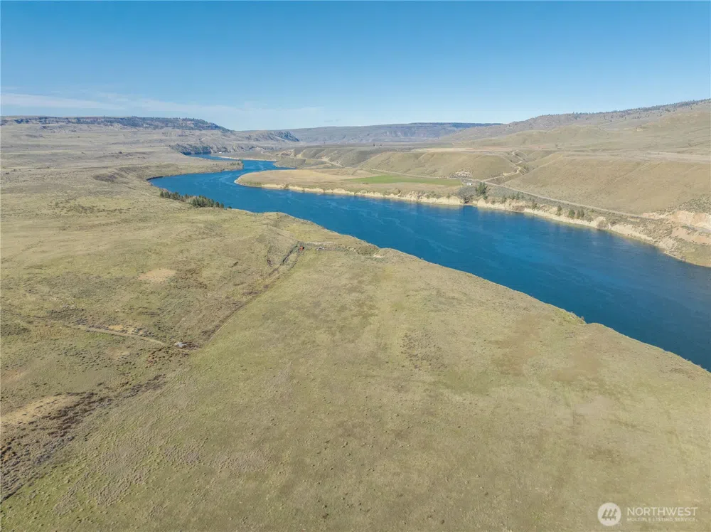 1163 Strahl Canyon Road Grand Coulee, WA 99133