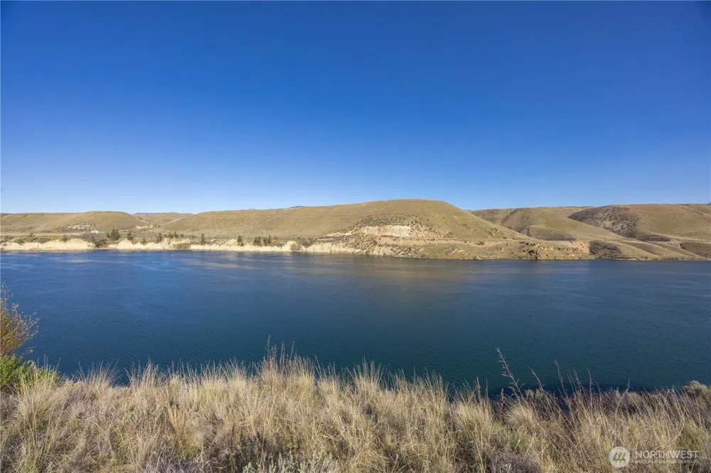 1163 Strahl Canyon Road Grand Coulee, WA 99133