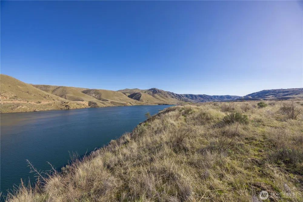 1163 Strahl Canyon Road Grand Coulee, WA 99133