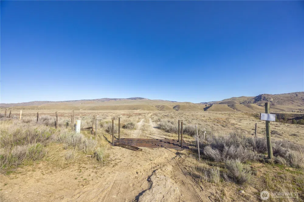 1163 Strahl Canyon Road Grand Coulee, WA 99133