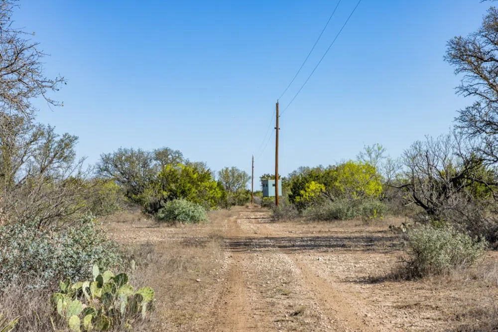 2050 W. 17th Street Brady, TX 76825