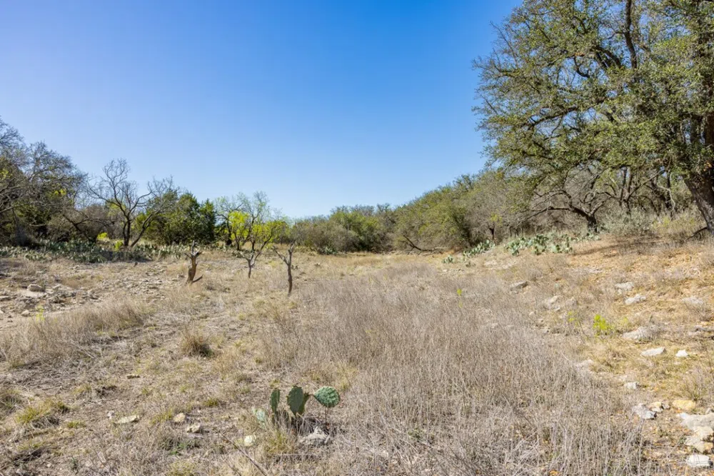 2050 W. 17th Street Brady, TX 76825