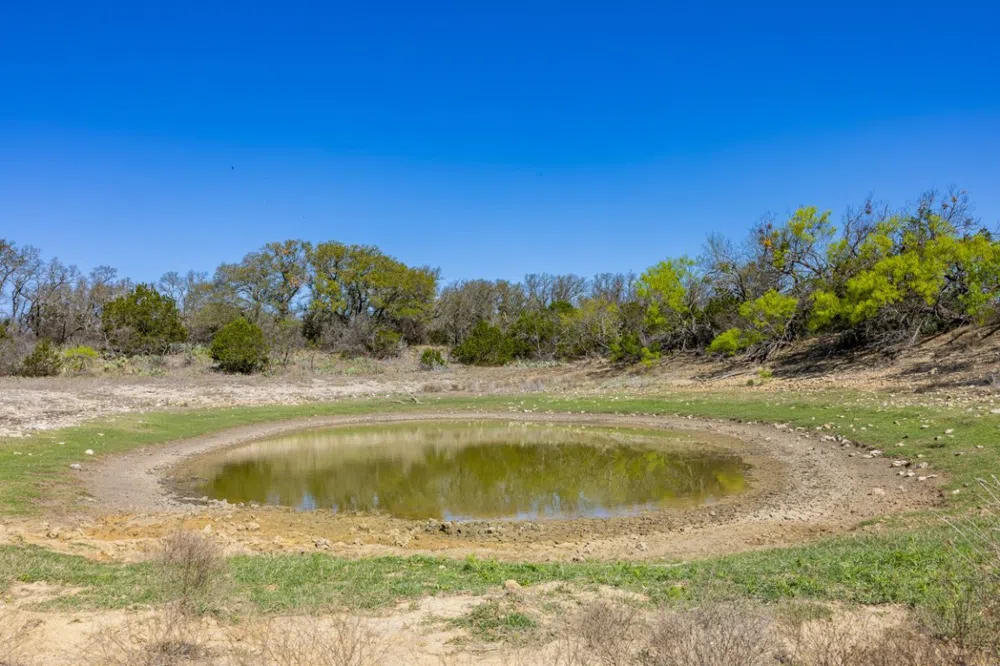 2050 W. 17th Street Brady, TX 76825