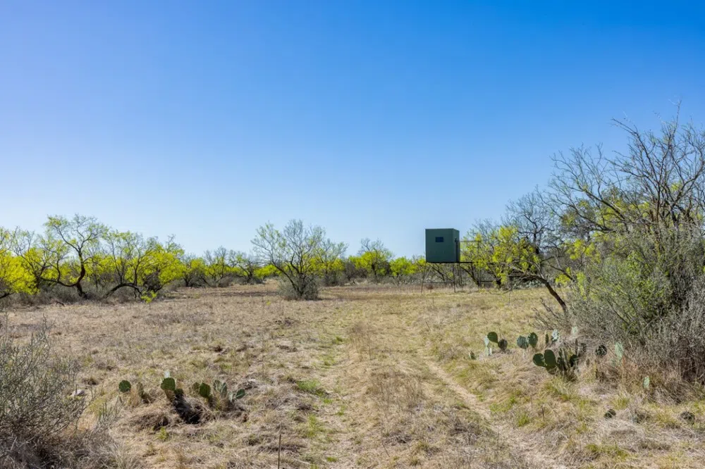 2050 W. 17th Street Brady, TX 76825