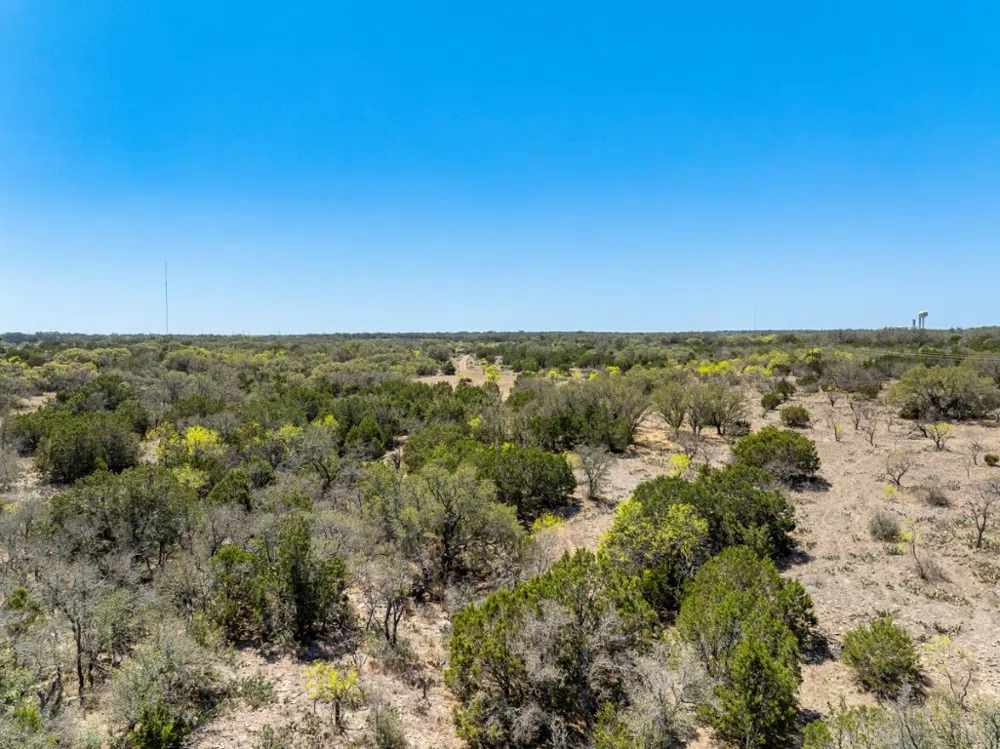 2050 W. 17th Street Brady, TX 76825