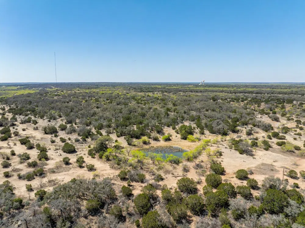 2050 W. 17th Street Brady, TX 76825