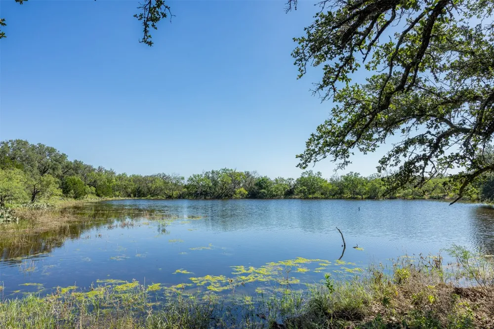 2050 W. 17th Street Brady, TX 76825