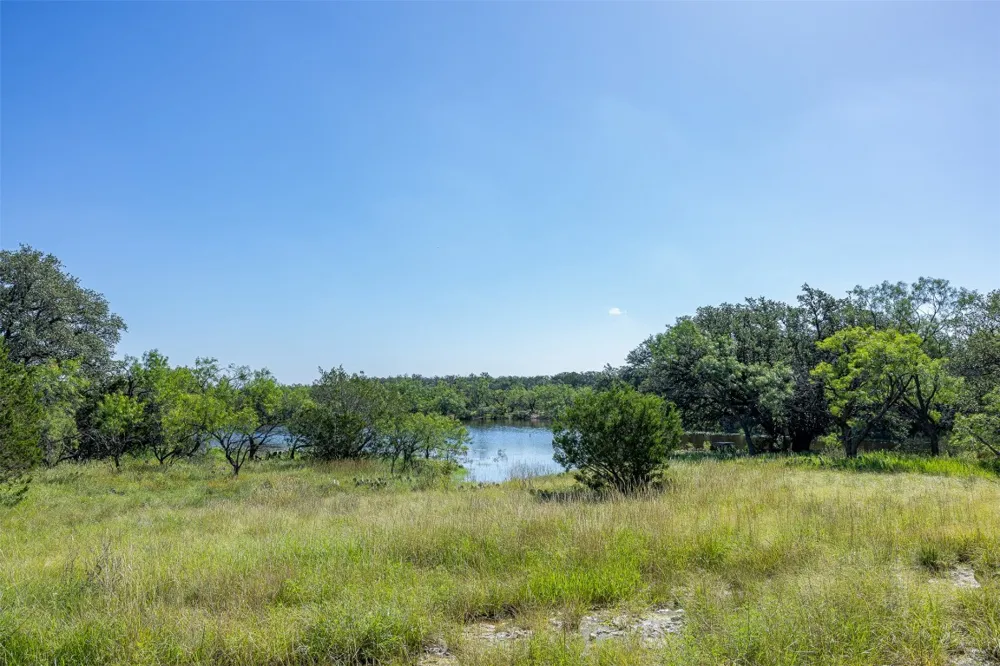 2050 W. 17th Street Brady, TX 76825