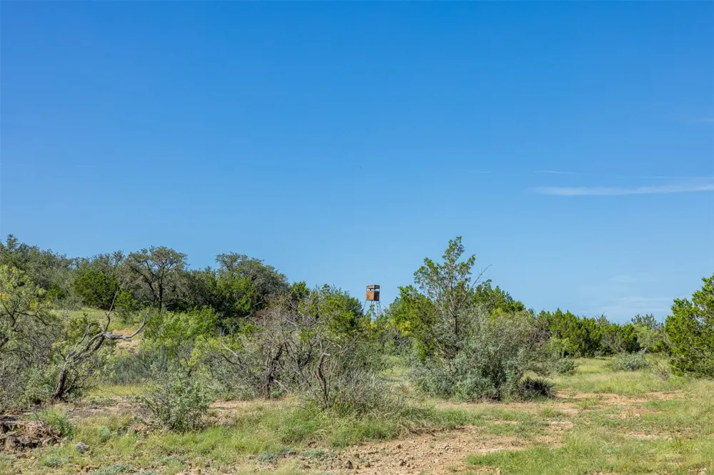 2050 W. 17th Street Brady, TX 76825
