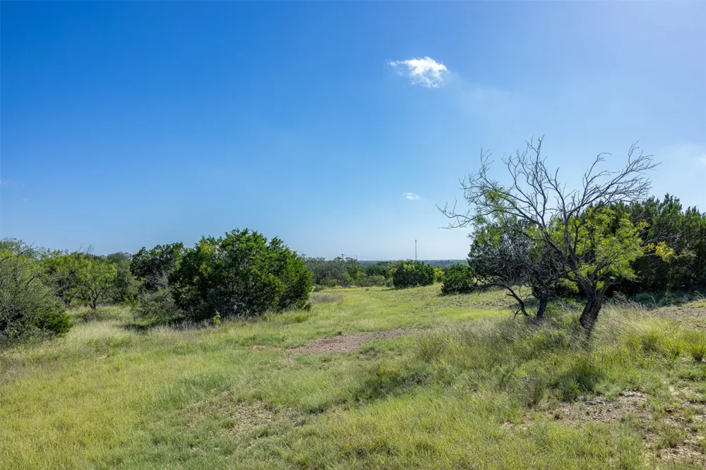 2050 W. 17th Street Brady, TX 76825