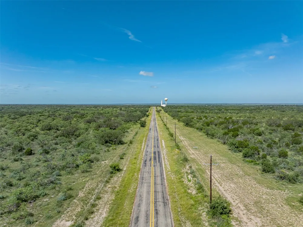 2050 W. 17th Street Brady, TX 76825