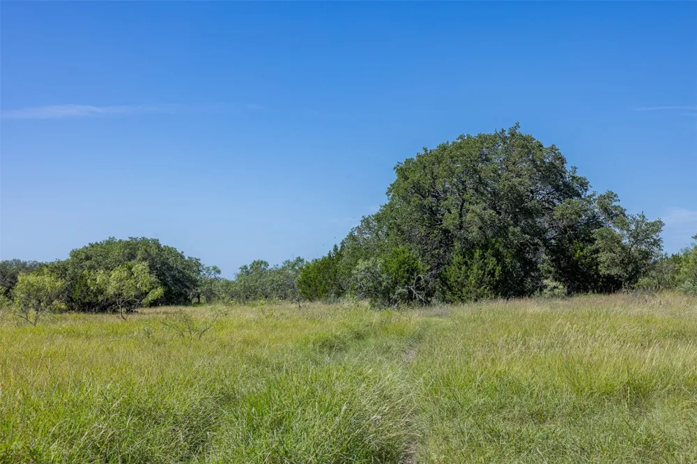 2050 W. 17th Street Brady, TX 76825