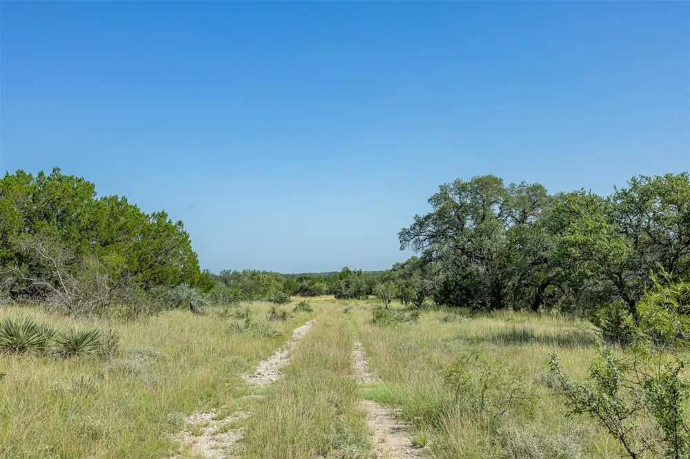 2050 W. 17th Street Brady, TX 76825