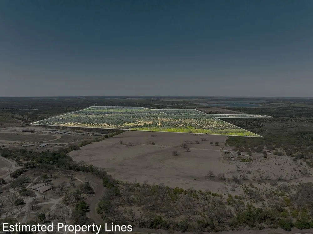 2050 W. 17th Street Brady, TX 76825