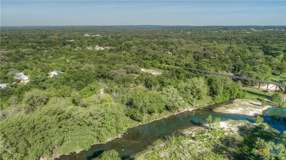 1390 Ervendberg Avenue New Braunfels, TX 78130