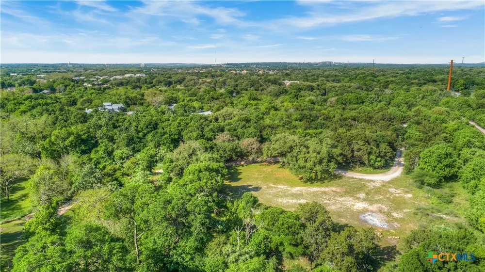 1390 Ervendberg Avenue New Braunfels, TX 78130