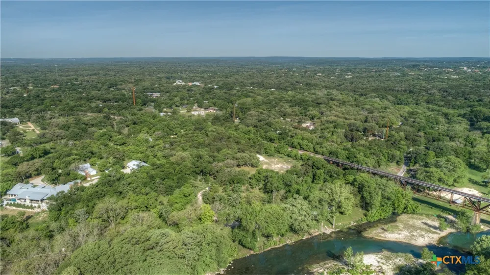 1390 Ervendberg Avenue New Braunfels, TX 78130