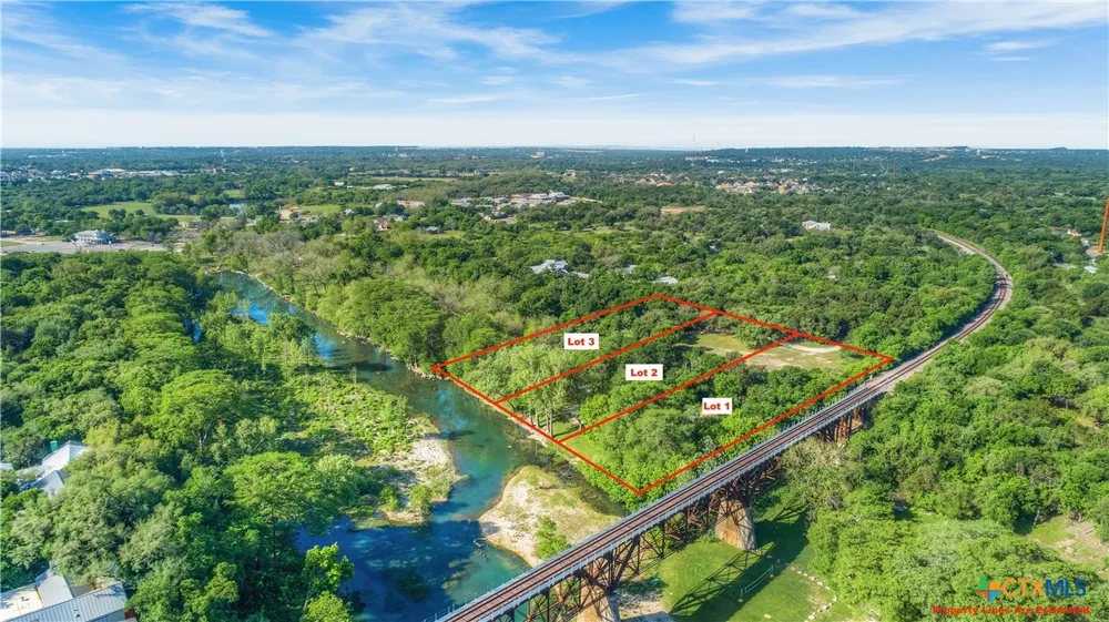 1390 Ervendberg Avenue New Braunfels, TX 78130
