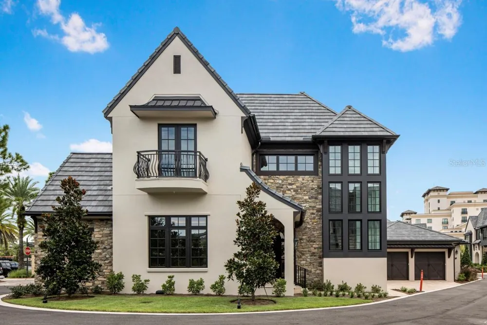 10300 WINTER SPARKLE CIRCLE Golden Oak, FL 32836