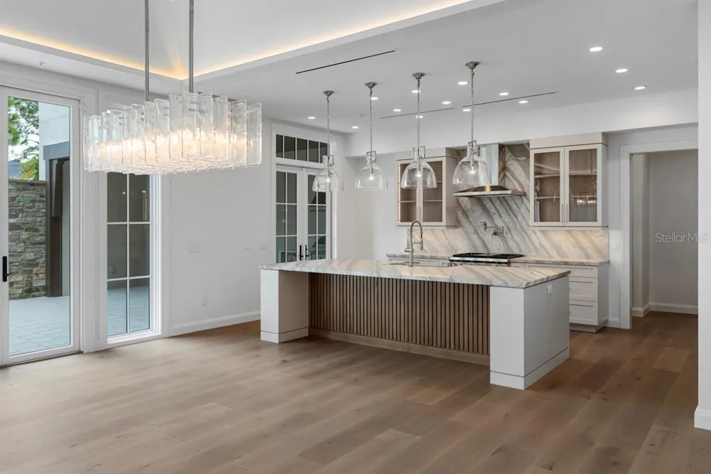 10300 WINTER SPARKLE CIRCLE Golden Oak, FL 32836
