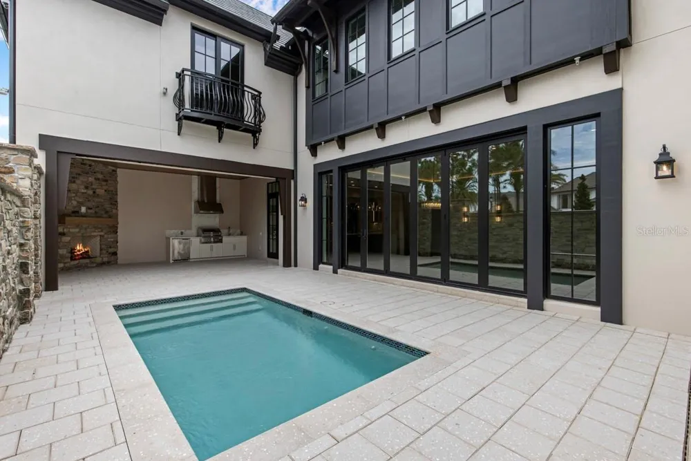 10300 WINTER SPARKLE CIRCLE Golden Oak, FL 32836