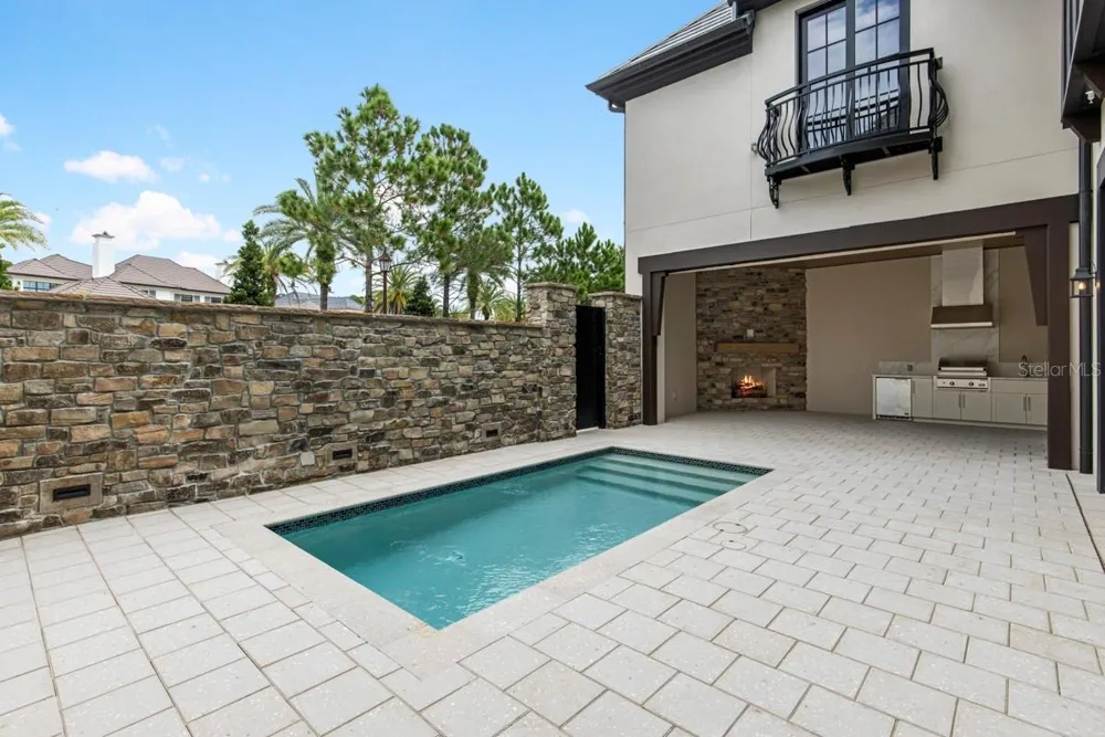 10300 WINTER SPARKLE CIRCLE Golden Oak, FL 32836